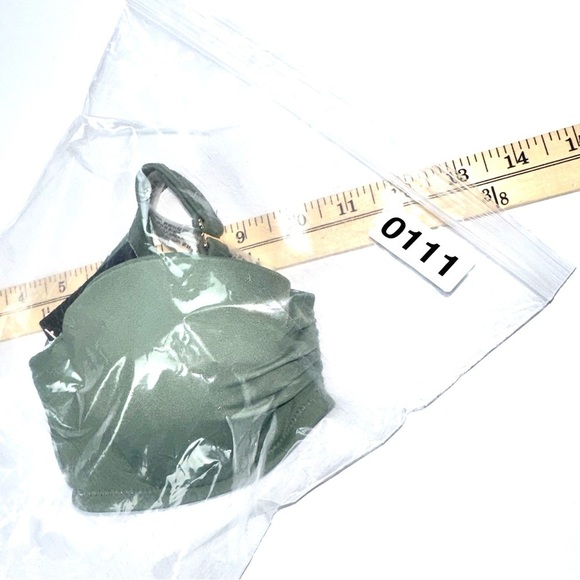 Victoria's Secret Green Bikini Top - Picture 7 of 7